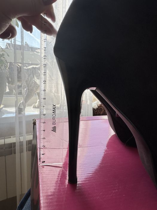 Жіночі ботинки, черевики, ботільони