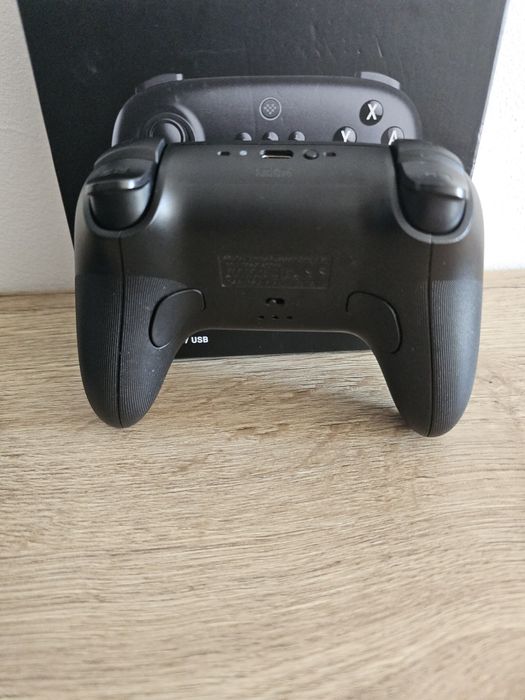 Comando 8BitDo para Nintendo Switch e PC