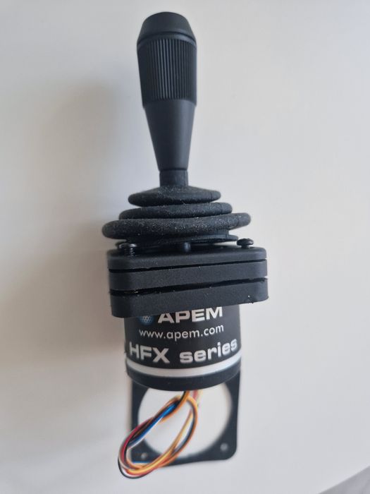 Przełącznik typu joystick APEM HF22S10 4.5 V