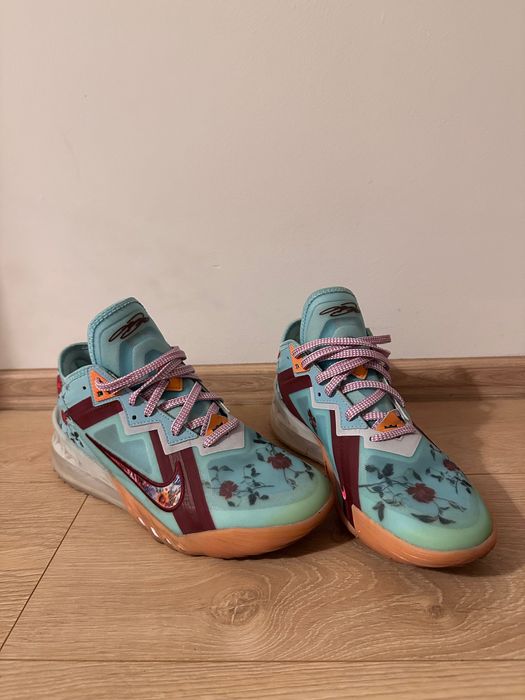 Nike Lebron XVIII Low r. 43 floral turkusowe, r. 43