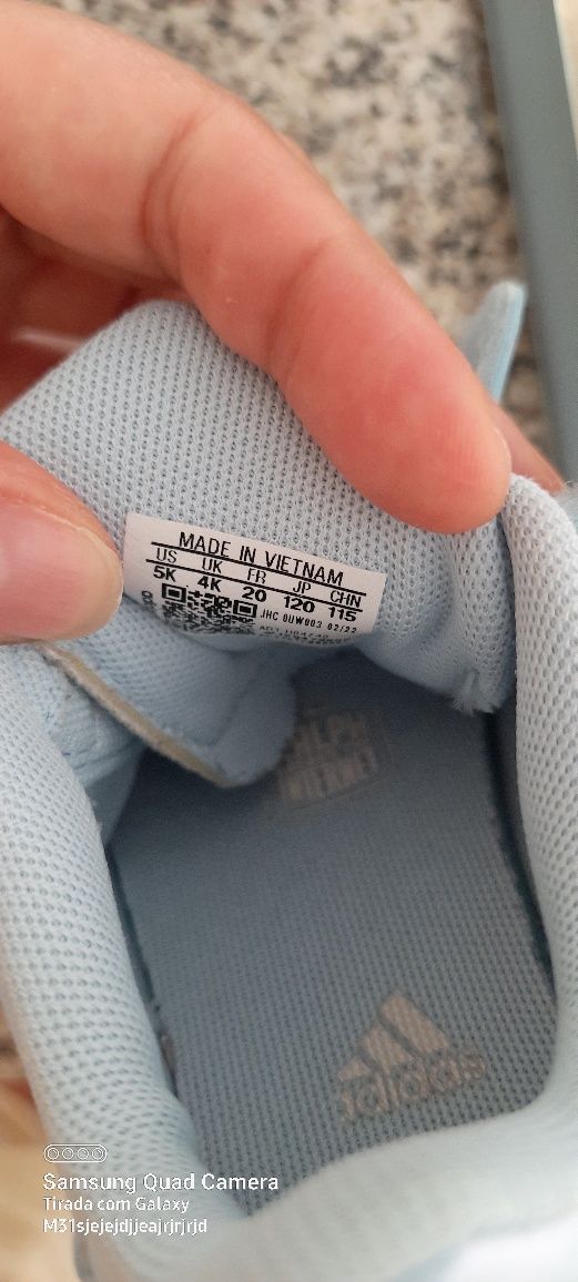 Ténis adidas bebé azuis 20