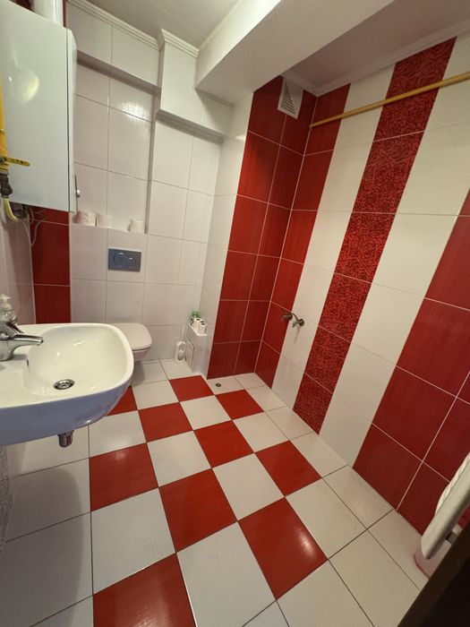 Wynajmę Lokal 47m2, Św ducha 11, 2 piętro , parking do lokalu