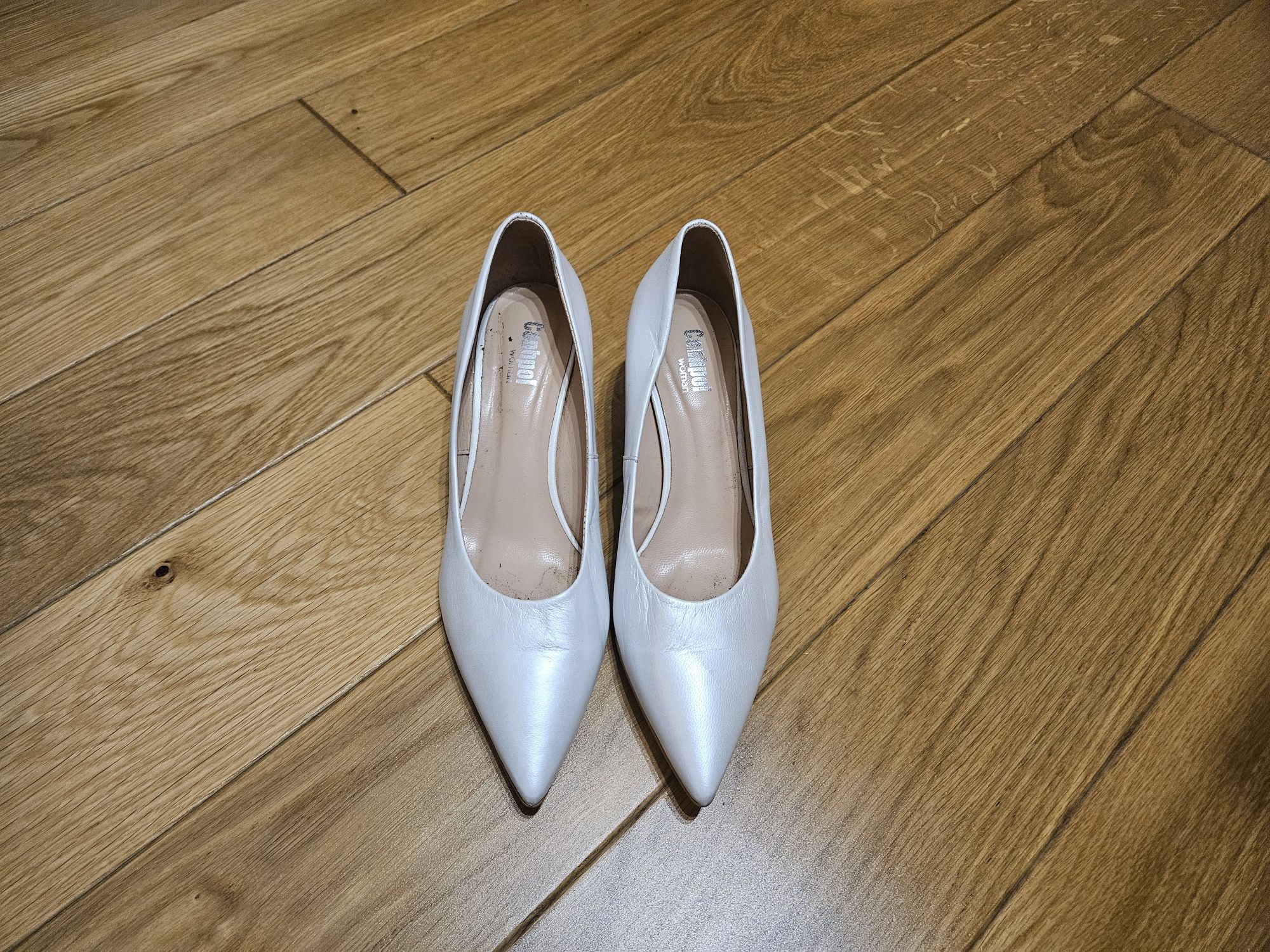 Buty ślubne Conhpol roz 38