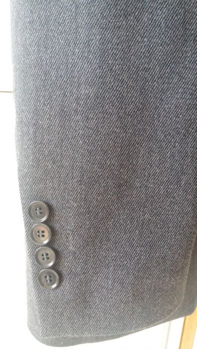 Fato completo cor antracite e tamanho 50