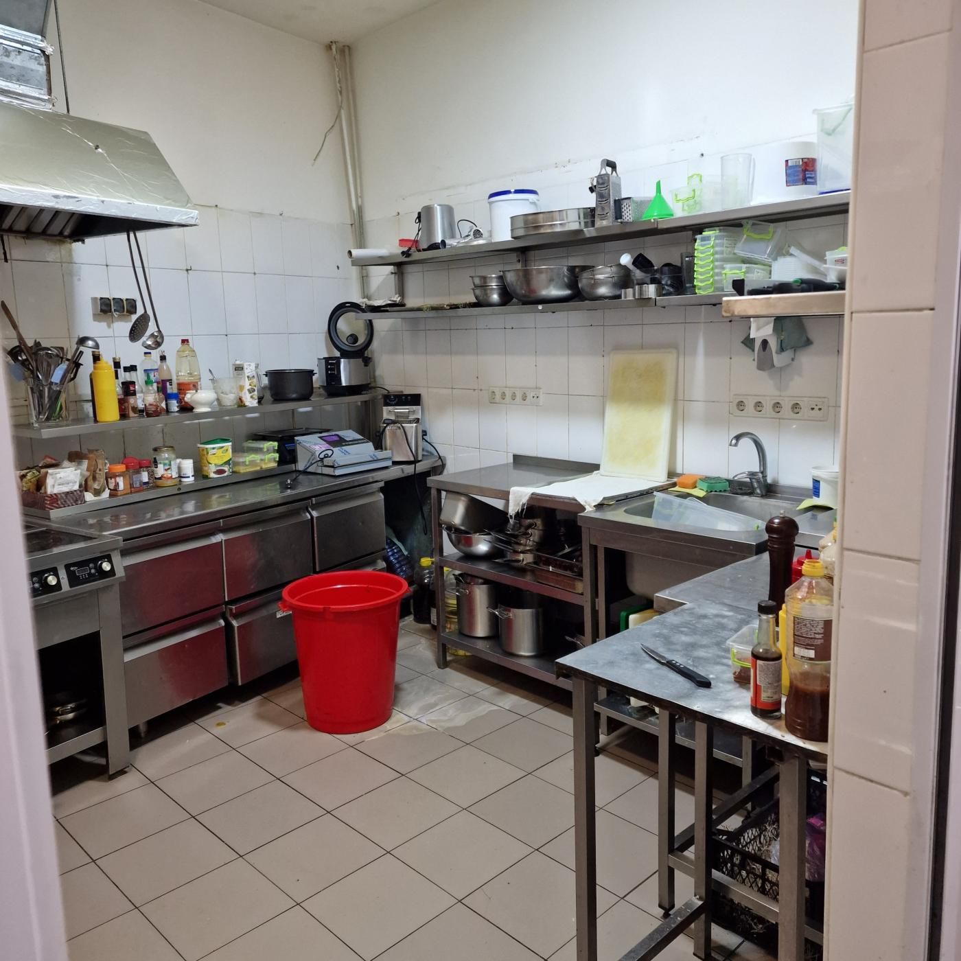 Аренда помещения 270 м2,  ул. Бассейная, Арена Сити