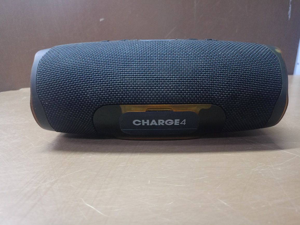 Jbl change 4 black