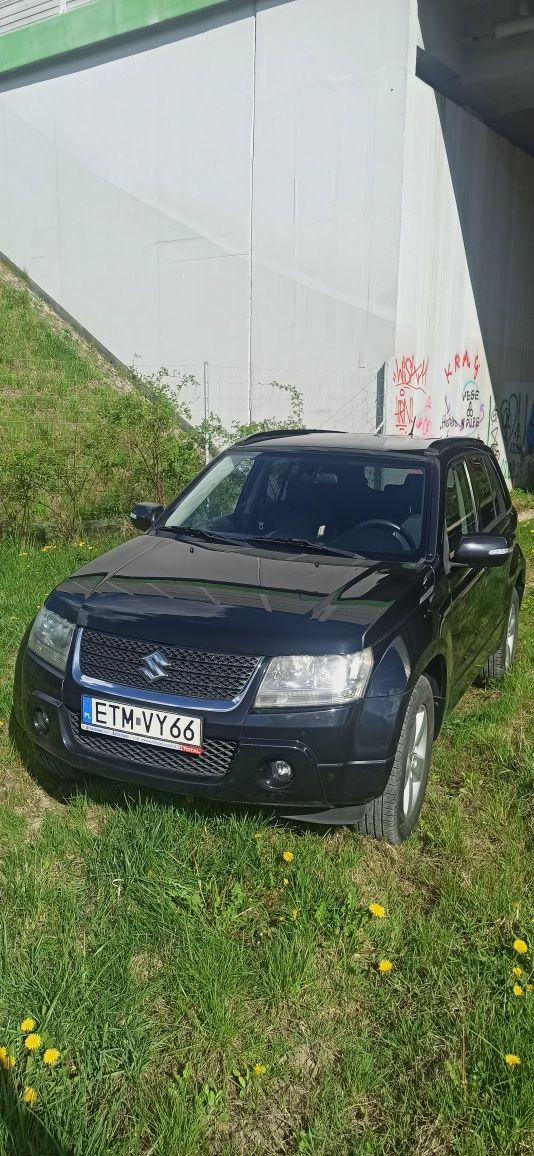 Suzuki Grand Vitara 2.4