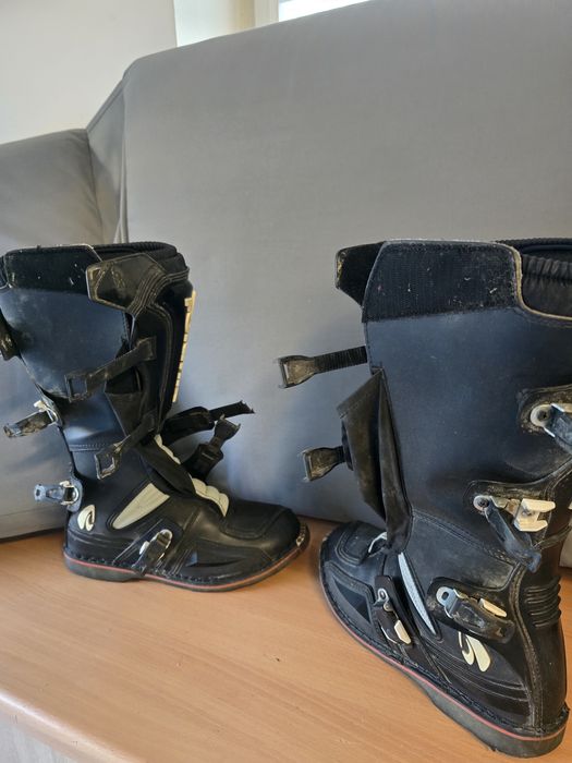 Buty na crossa Forma