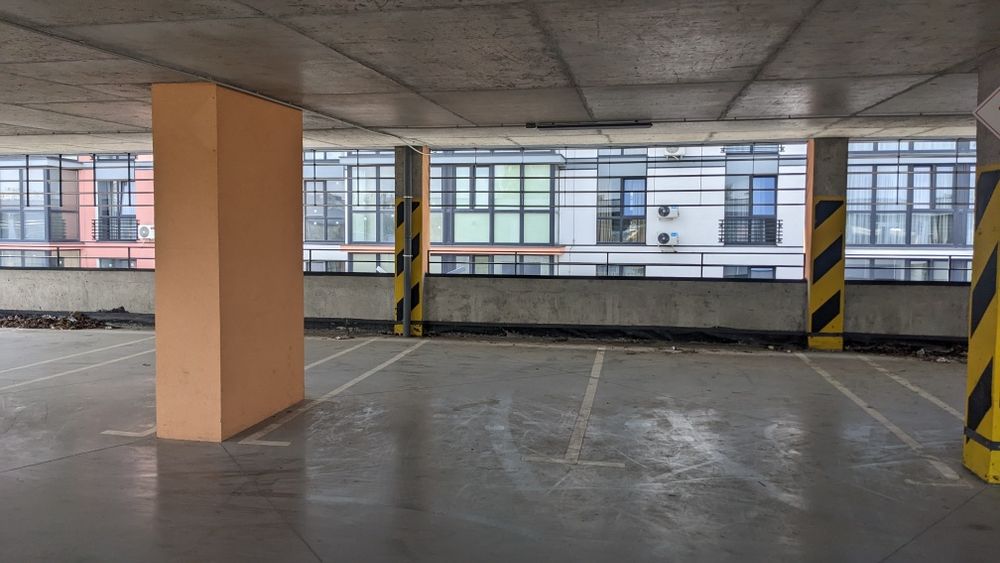 Луцьк Оренда 2  Паркомісця Луцьк вул.Привокзальна 10 Е