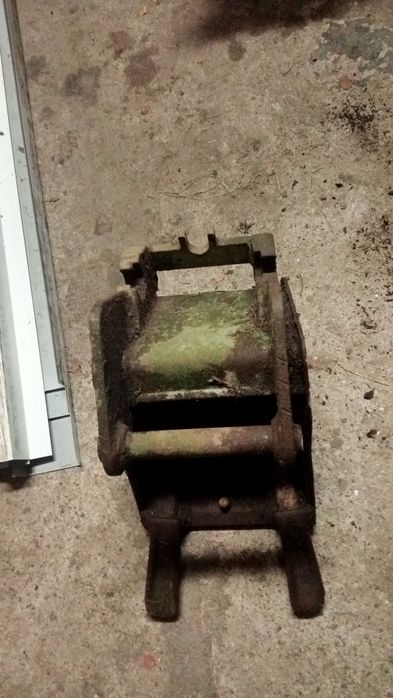 Łyżka do kopania średniej wielkości nie przetarta z szbkozlanczem