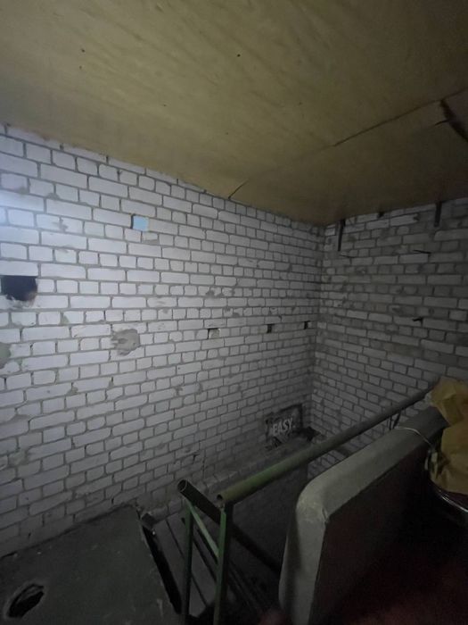 Продам гараж капитальный кирпичный двухэтажный с подвалом