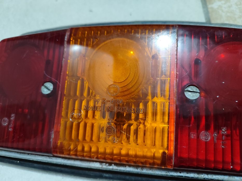 Oryginalna, nowa lampa tył prawa Warszawa, Nysa.
Oryginalna, nowa lam