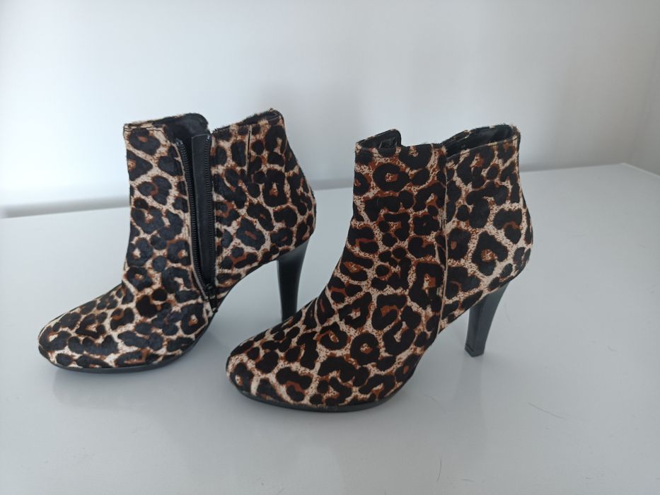 Buty na obcasie ESMARA