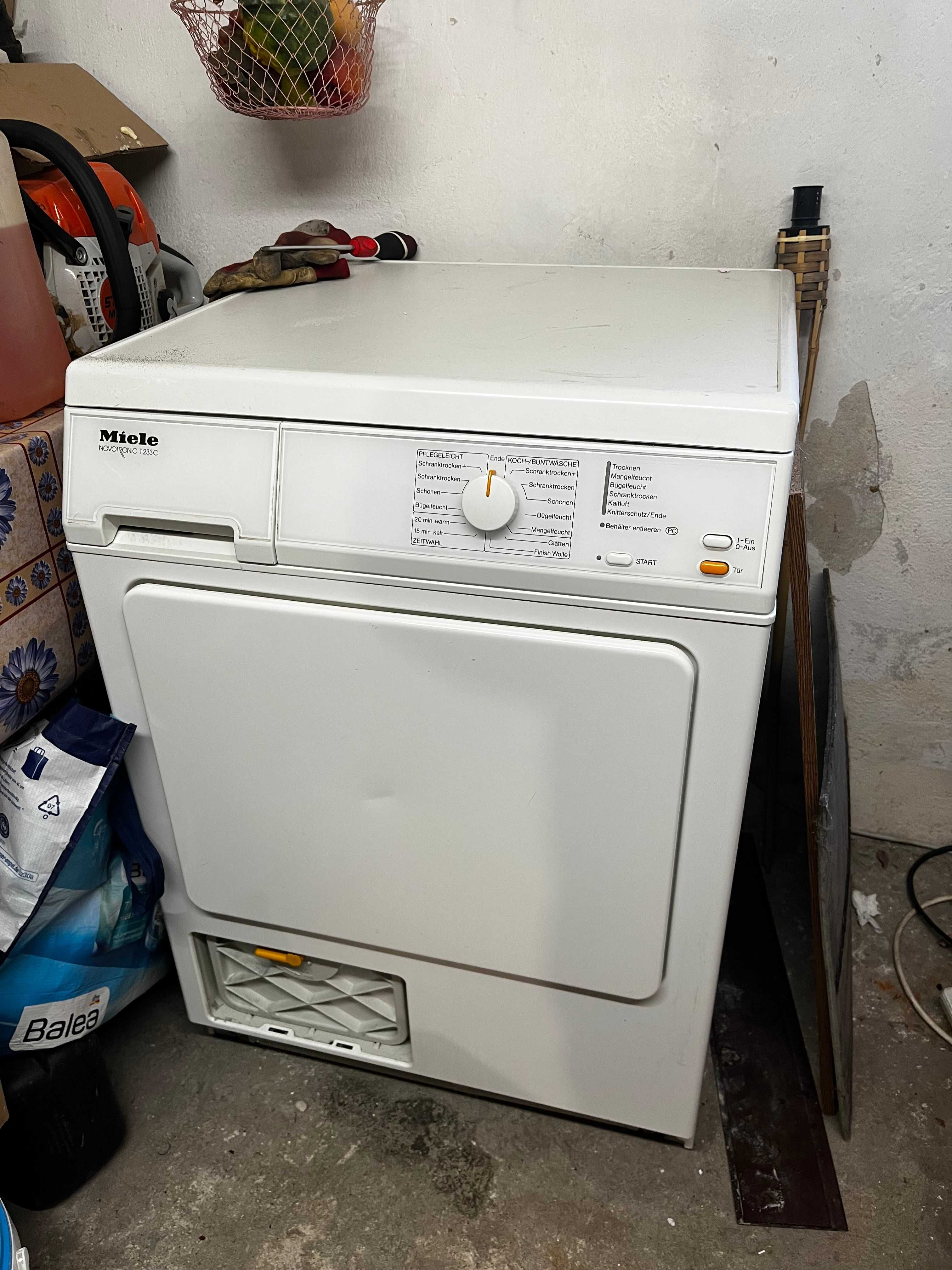 Suszarka kondensacyjna Miele T233C