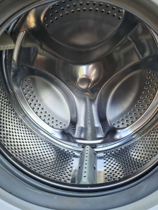 Пральна машина Indesit на 5 кг