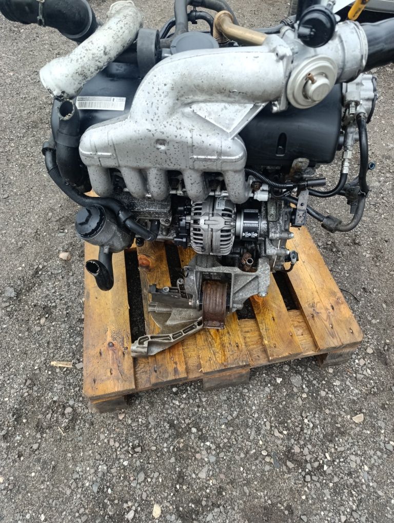 Kompletny silnik VW T5 2.5 TDI AXE 174km gwarancja stan idealny