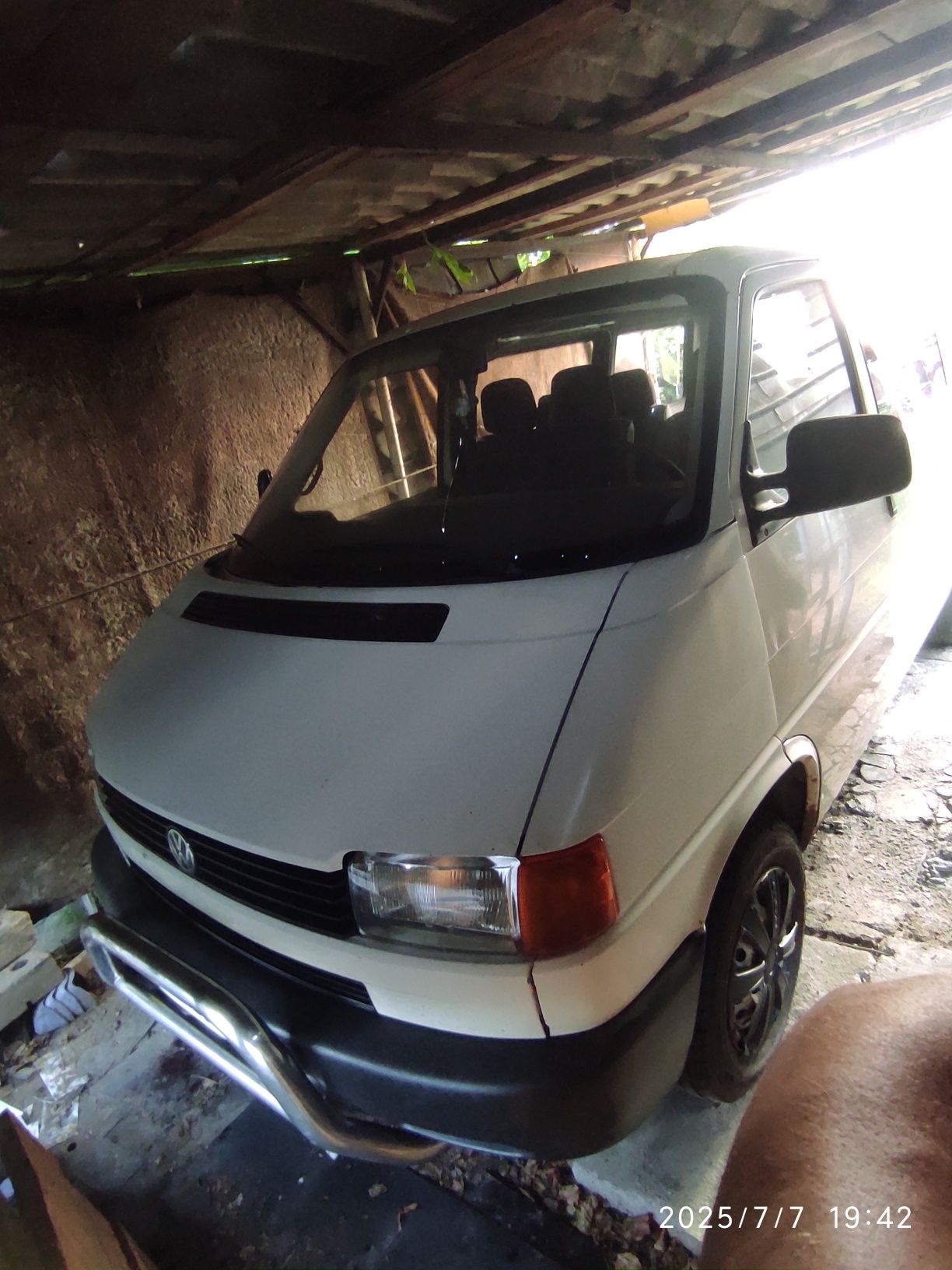 Volkswagen transporter t4 1.9td 2000год