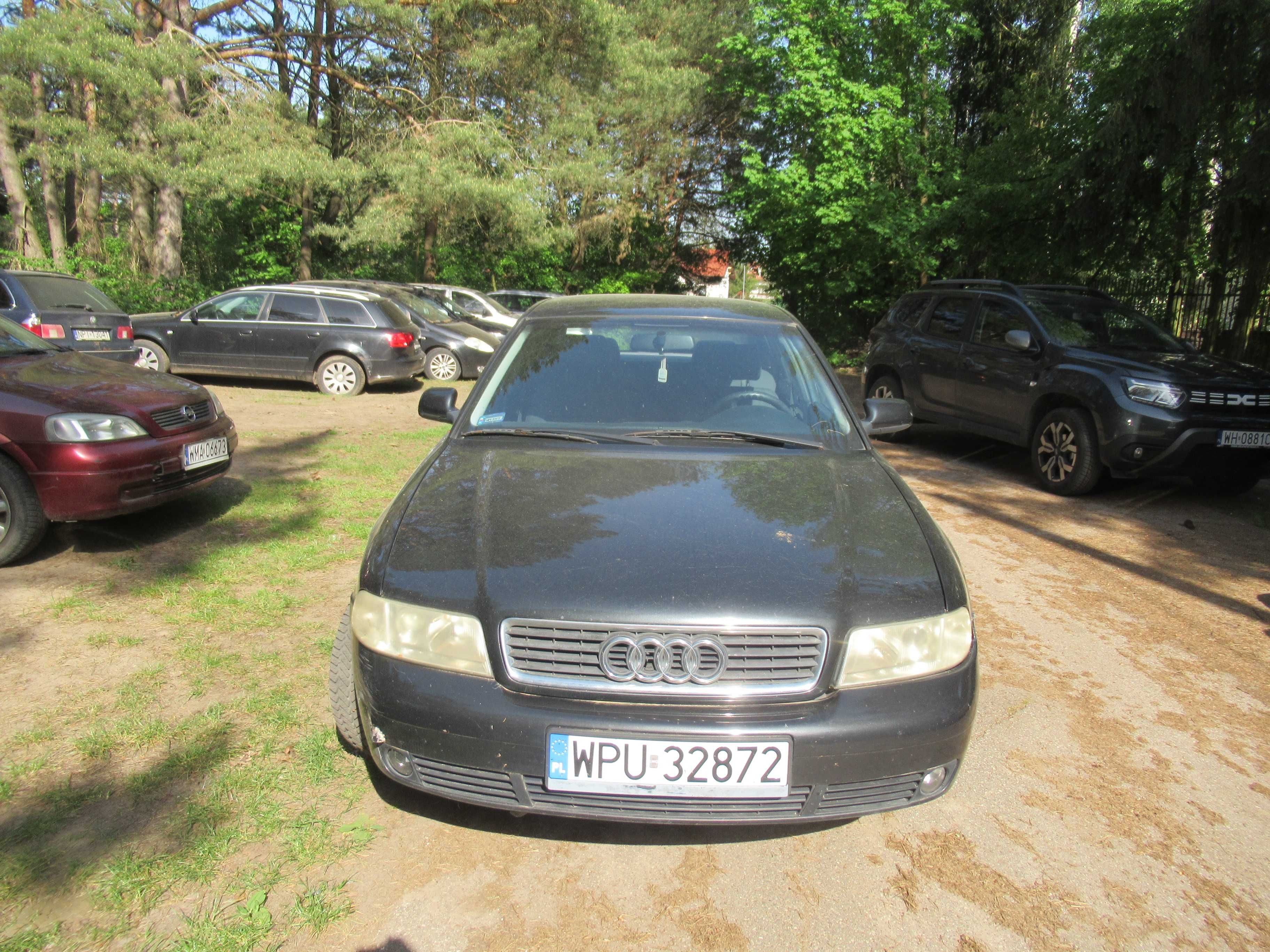 ** AUDI A4 B5 LIFT 1.6 benz sprawna klima , hak , oc na rok **