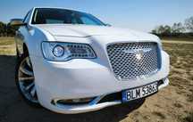Chrysler 300 Chrysler 300, LPG, zdalne odpalanie, niski przebieg