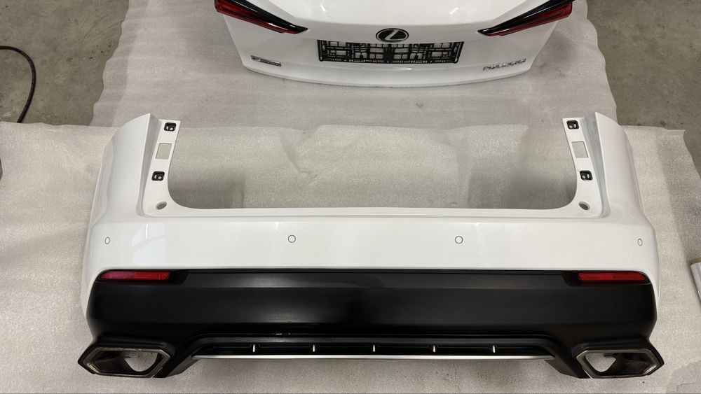 Кришка багажника Lexus NX рестайлінг  (оригінал)