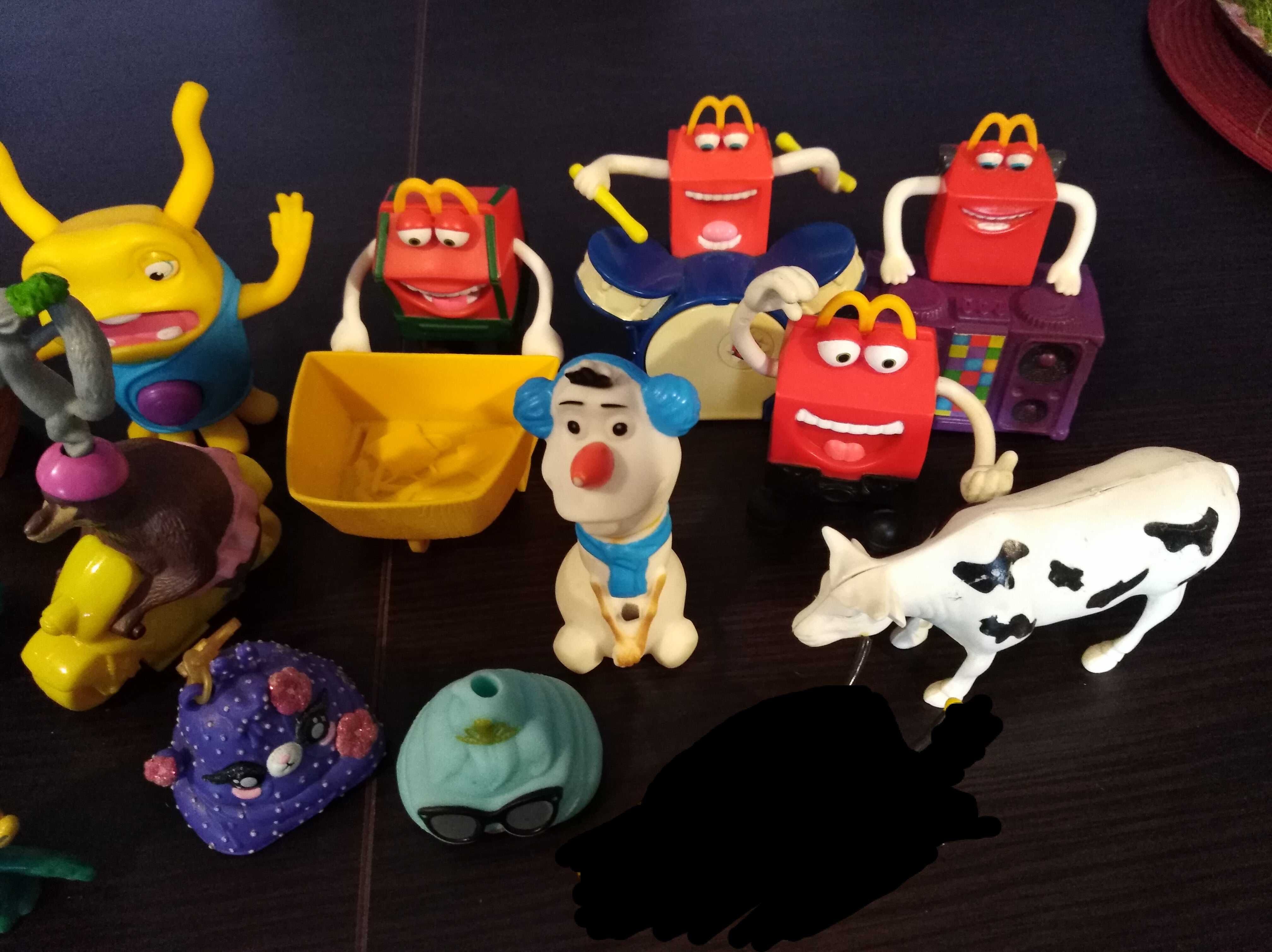 Figurki z zestawów Mc Donalds i inne