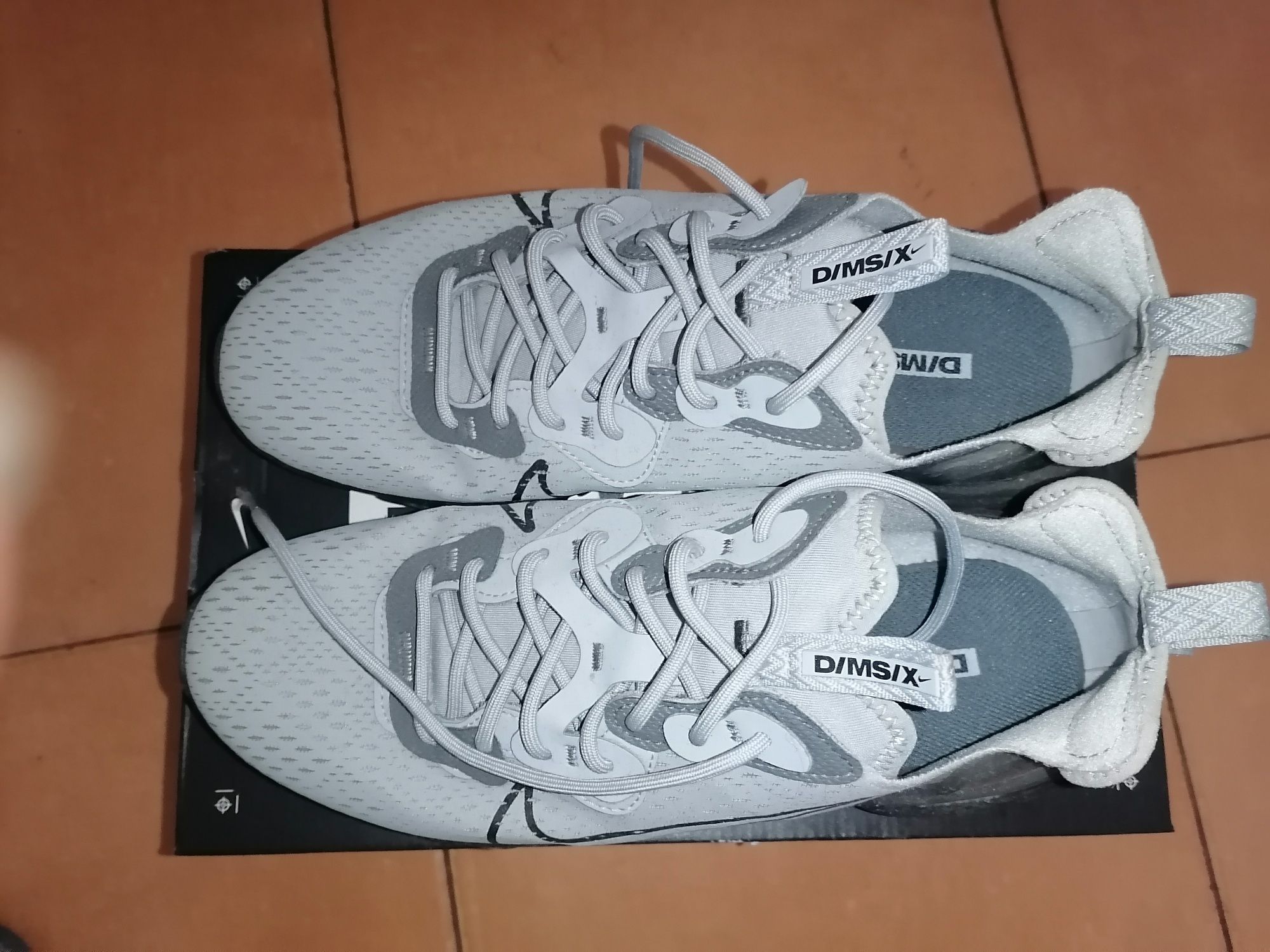 Ténis Nike react vision