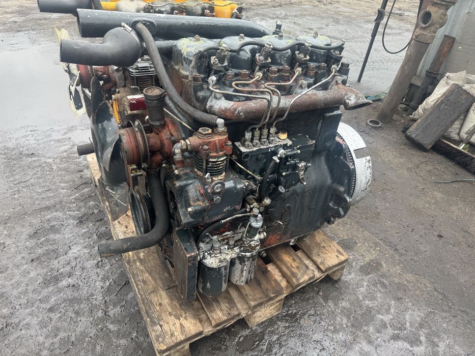 Silnik 4 cylindrowy Ursus Zetor 60 KM 64 KM C-360/7211/6211/5718/6011