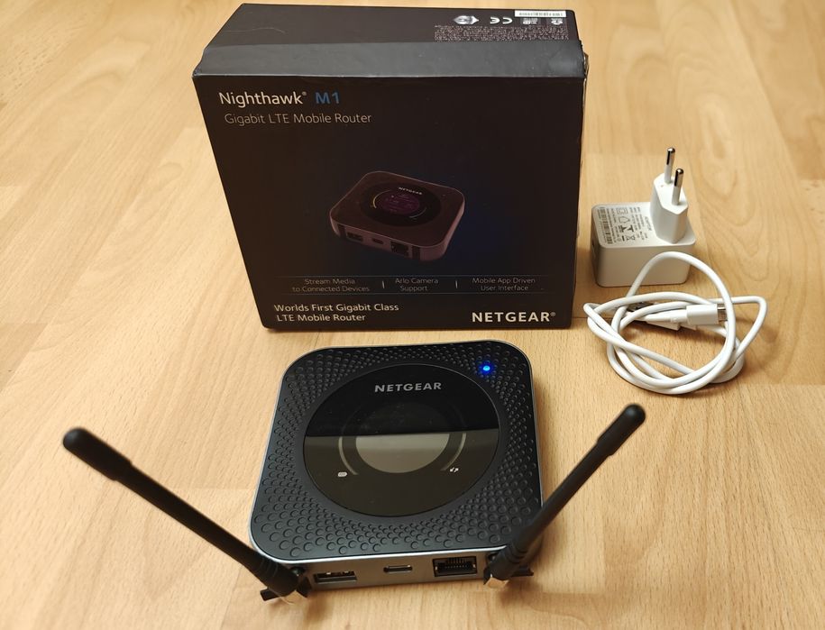 Router LTE Netgear M1 MR1100