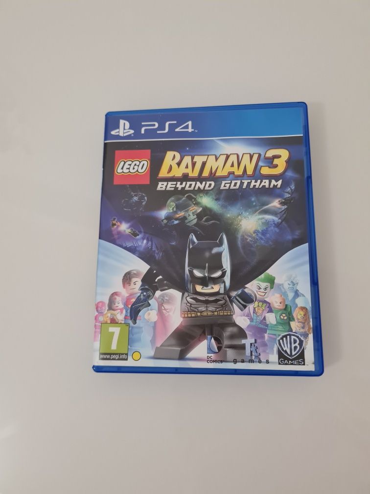 Vendo jogo para a PS4 Lego Batman 3: Beyond Gotham.