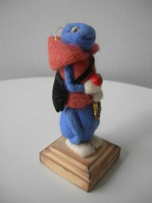 Мураха, валяна вовна, дерево, ручна робота