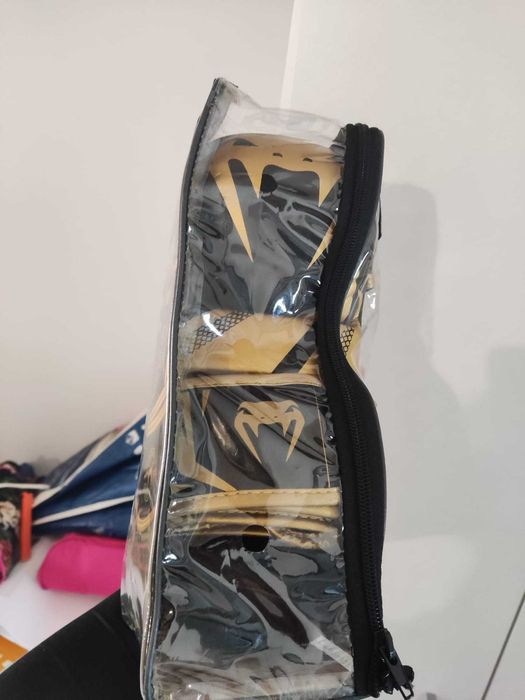 Venum Challenger 3.0 Sparring MMA Luvas Pretas/Ouro 7 onças