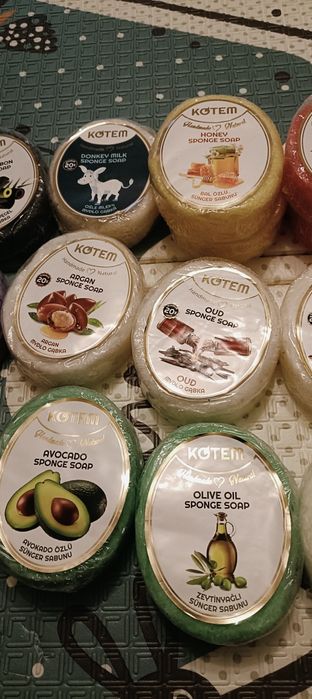 Mydełka peelingujace w gąbce