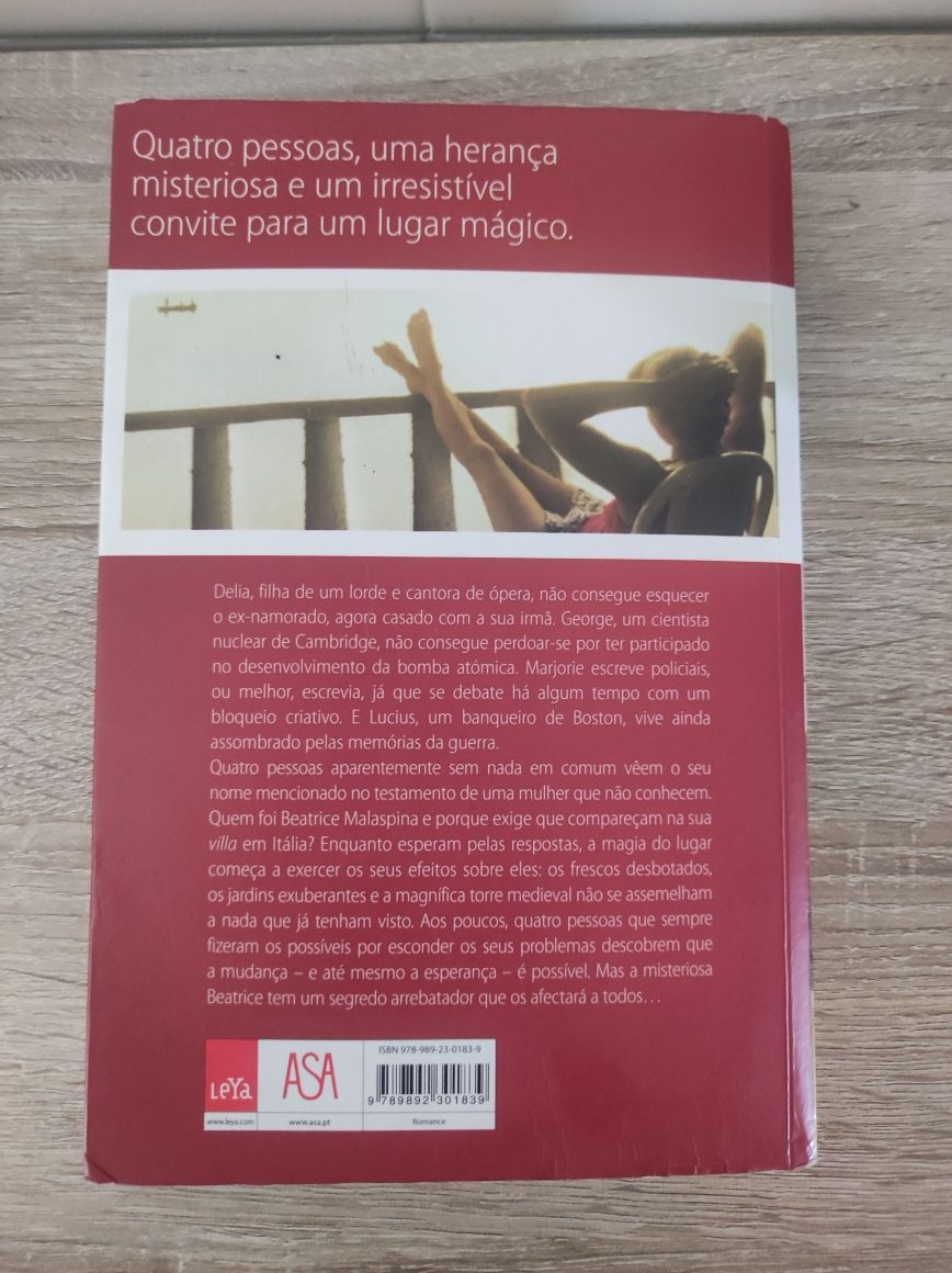 Livro Uma Villa em Itália - Elizabeth Edmondson c/ portes