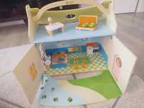 Domek drewniany dla lalek