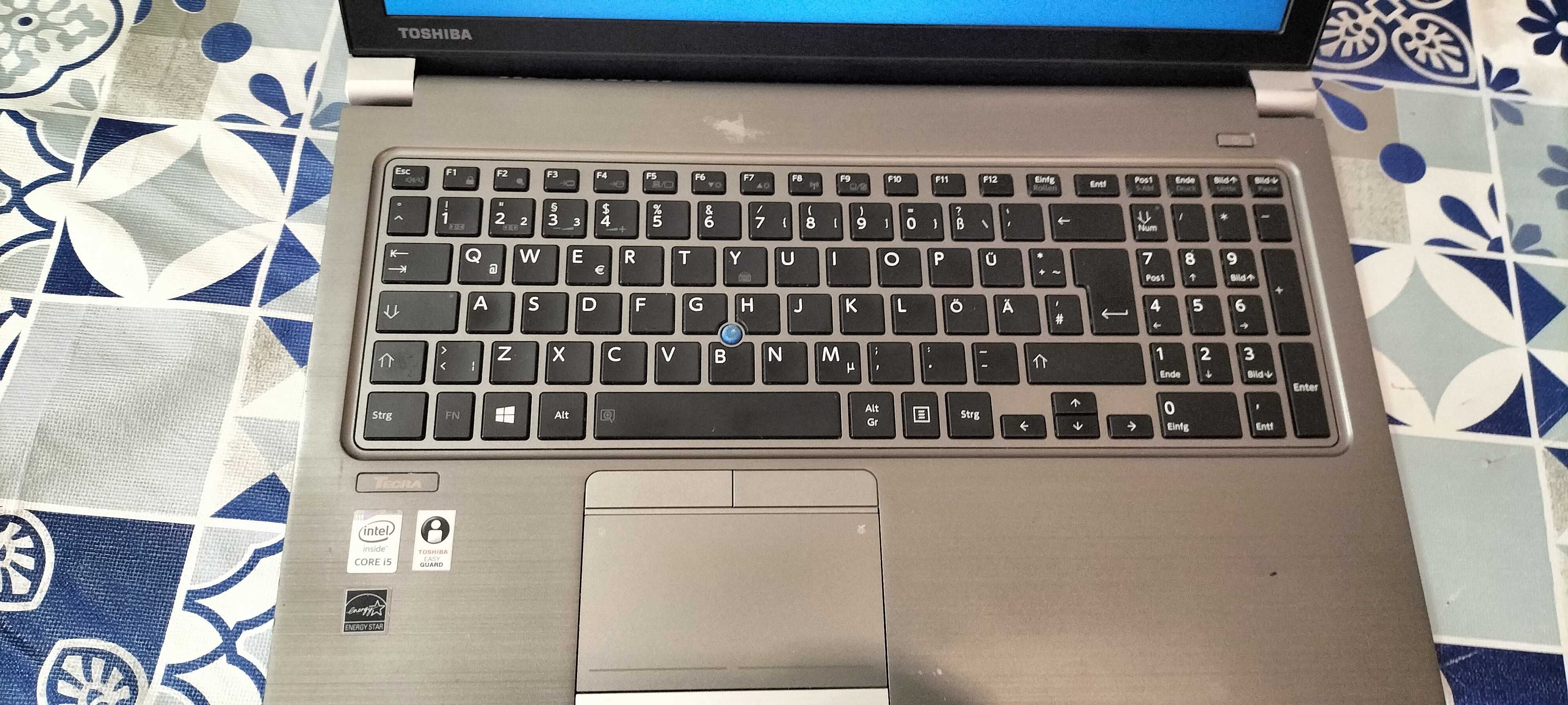 Portátil Dynabook Toshiba Tecra Z50-A SSD 25GB 8GB RAM (35)
