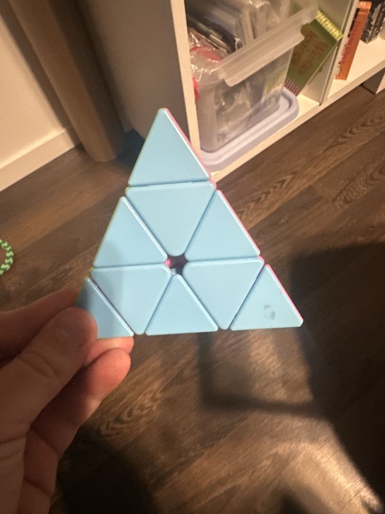 Kostka pyraminx