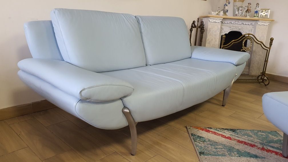 Комплект шкіряних диванів 3+2 з великим пуфом. Фірмові меблі з Європи