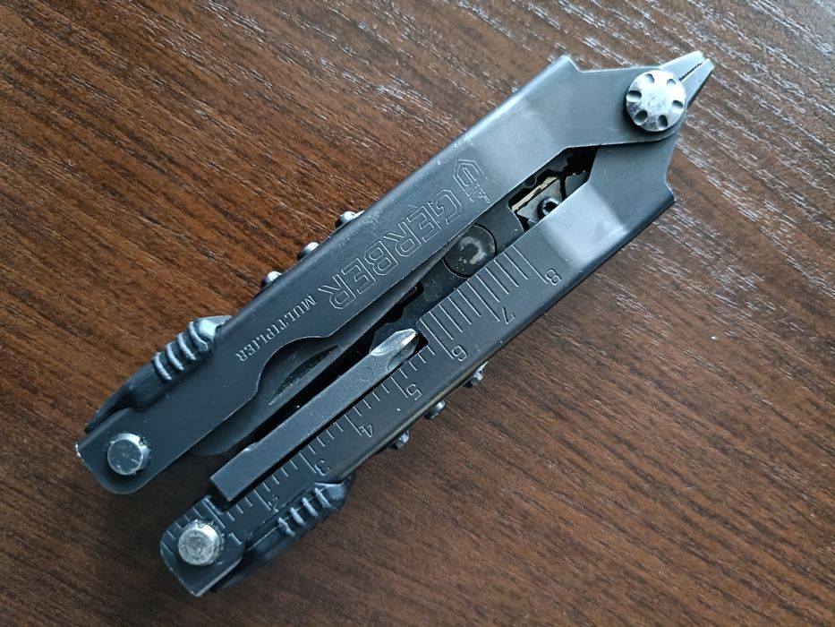 Multitool SOG Multi Plier 600 SightTool plus komplet przecinaków