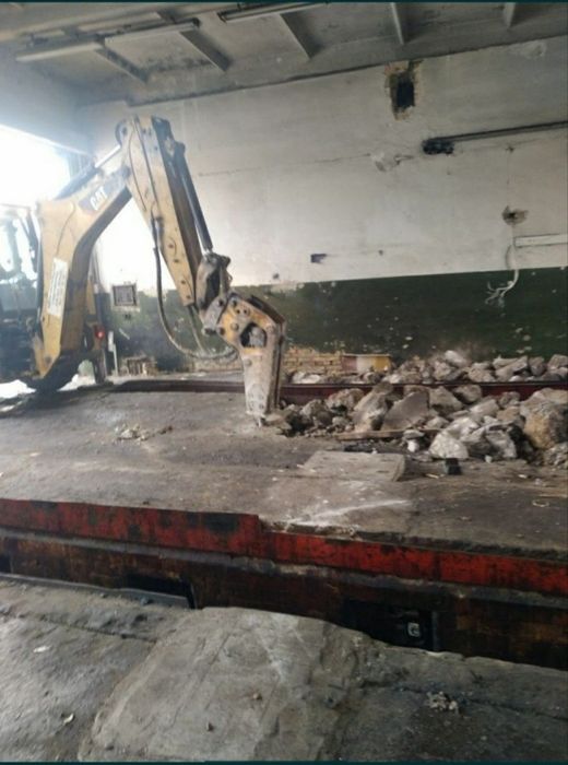 Демонтаж зданий домов бетона стяжки штукатурки. Демонтажные работы