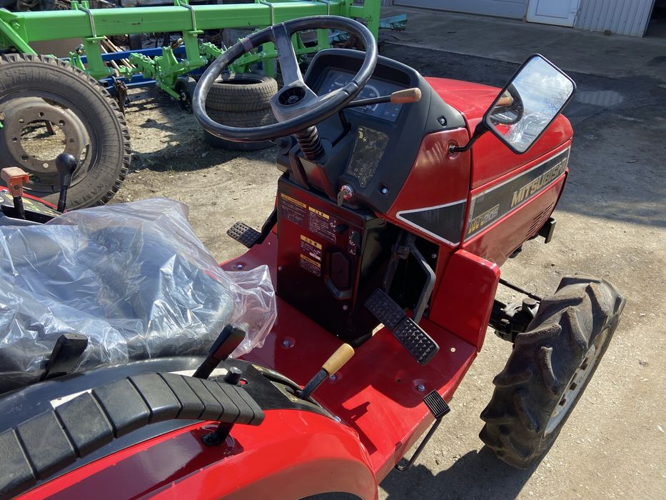 Трактор Японія Mitsubishi MT205