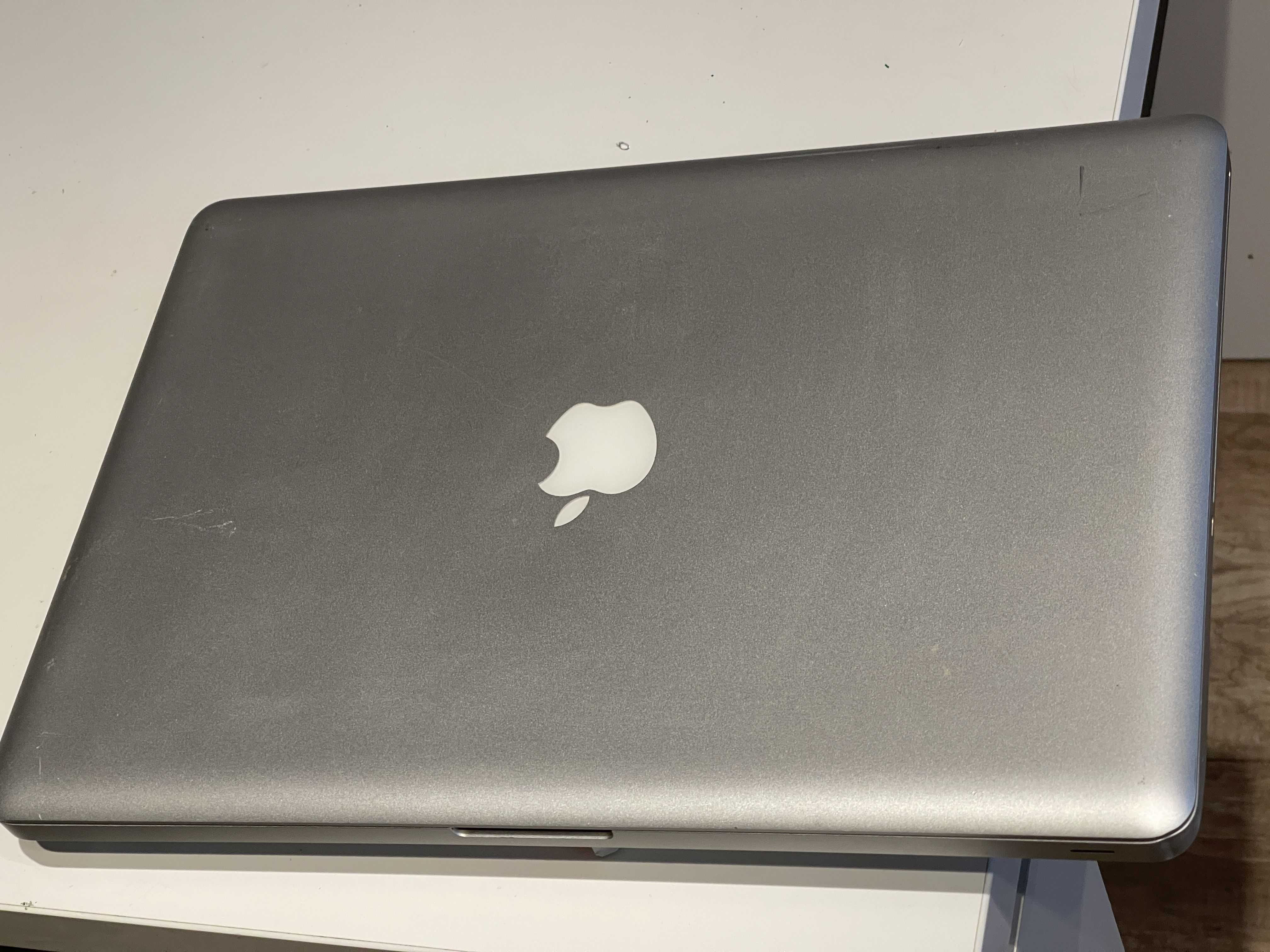 Macbook pro 15 i7    po przejściach