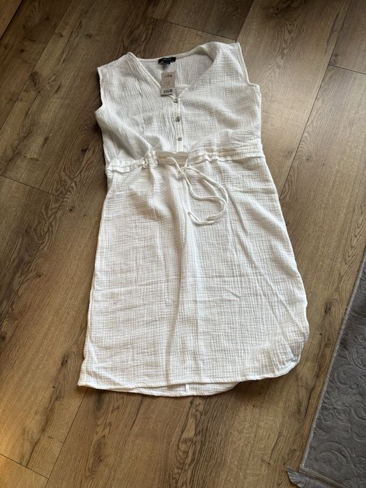 Sukienka damska,nowa,nieużywana.