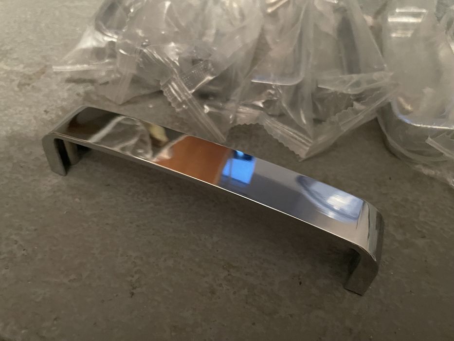 Klamki meblowe 9szt nowe