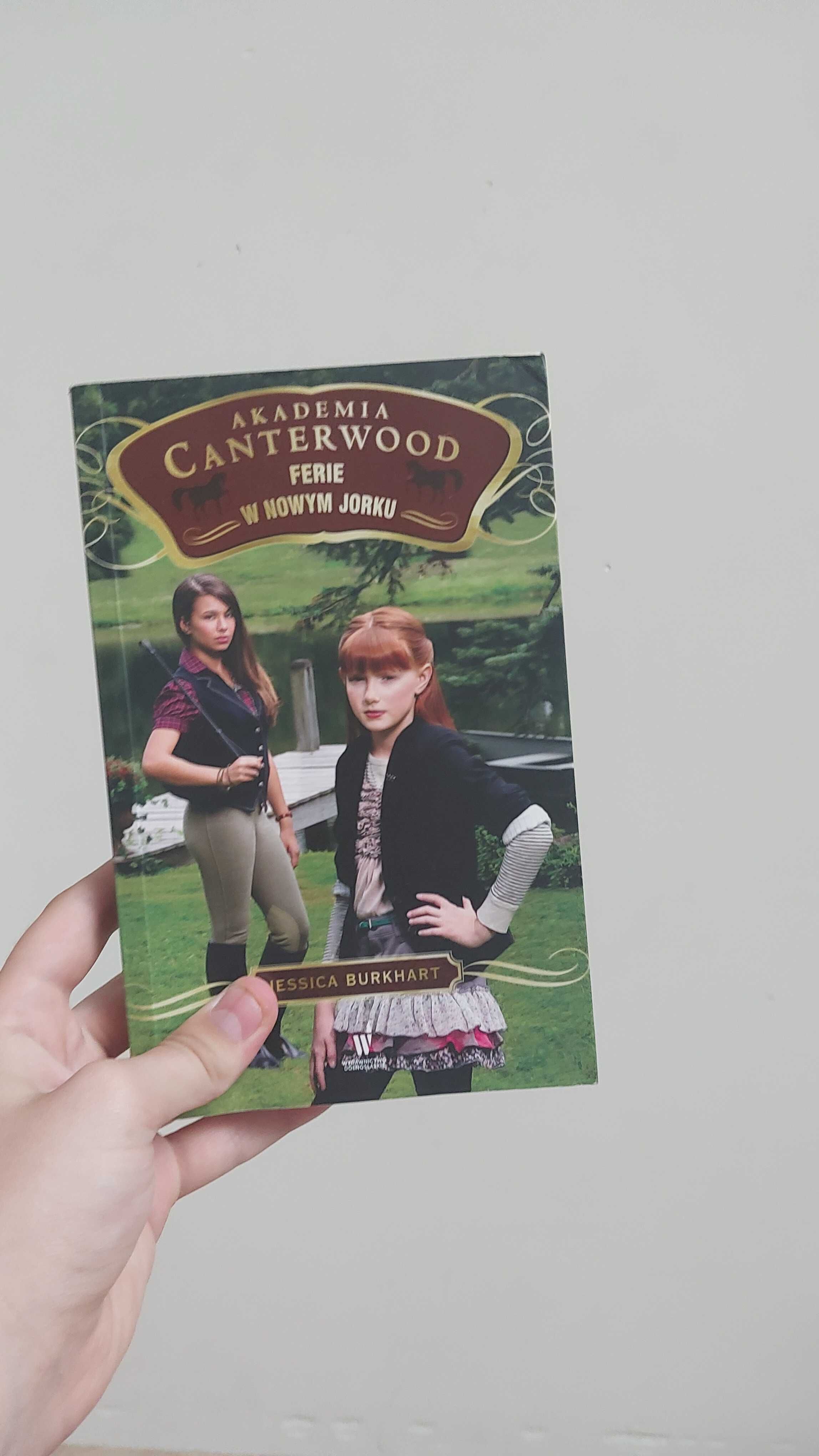 Święto Akademii i ferie w Nowym Jorku. Akademia Canterwood. O koniach