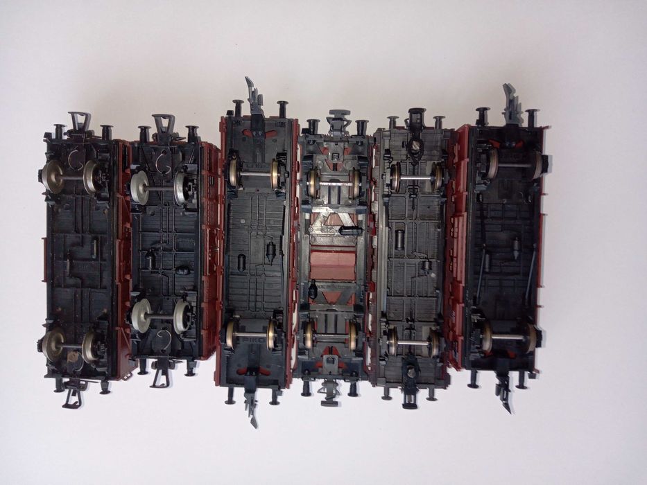 Zestaw 6 wagonów H0 — Piko / Roco