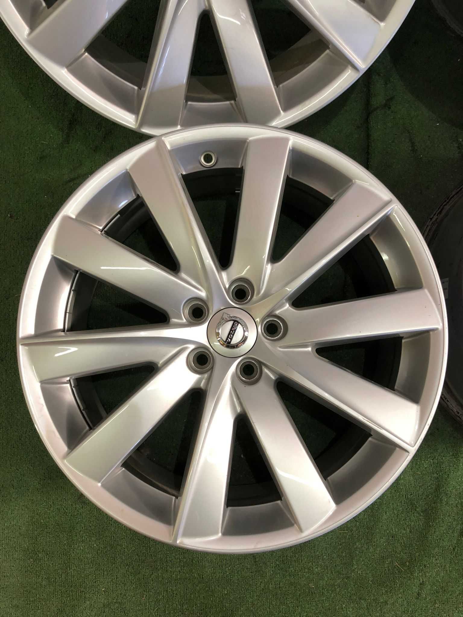 *Komplet Alufelg 5x108 19'' FORD