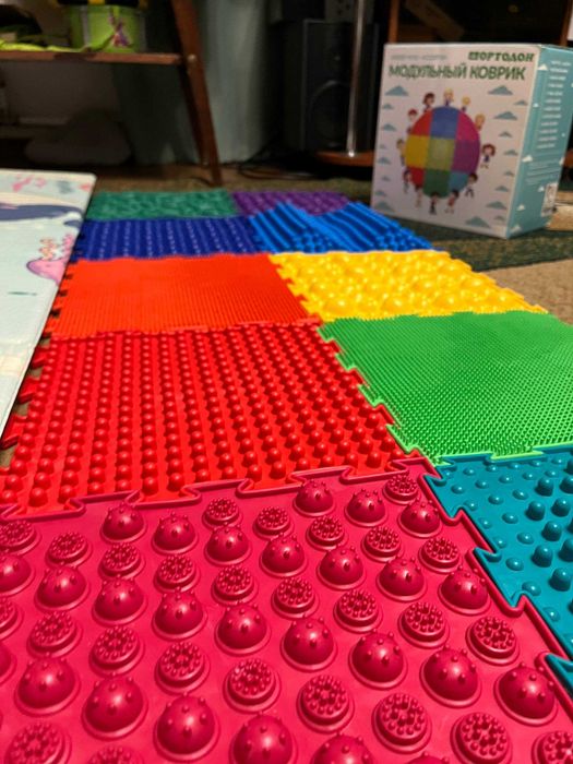 ЗНИЖКА ДО СВЯТ|Масажний ортопедичний килимок (10 пазлів)