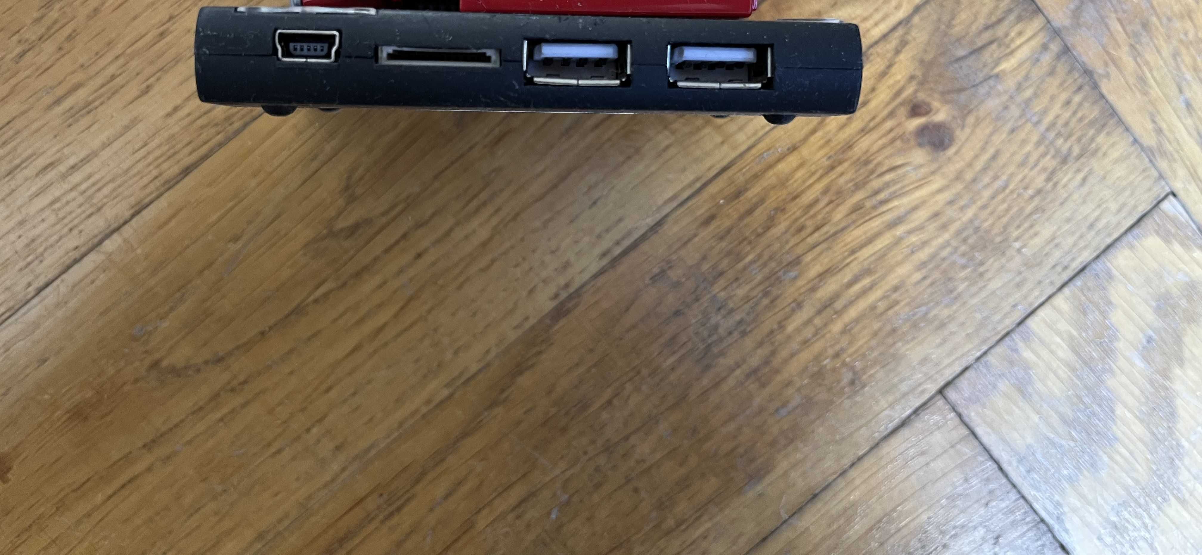 Hub USB, wieloportowy adapter Accura Combo do kart SD 8w1