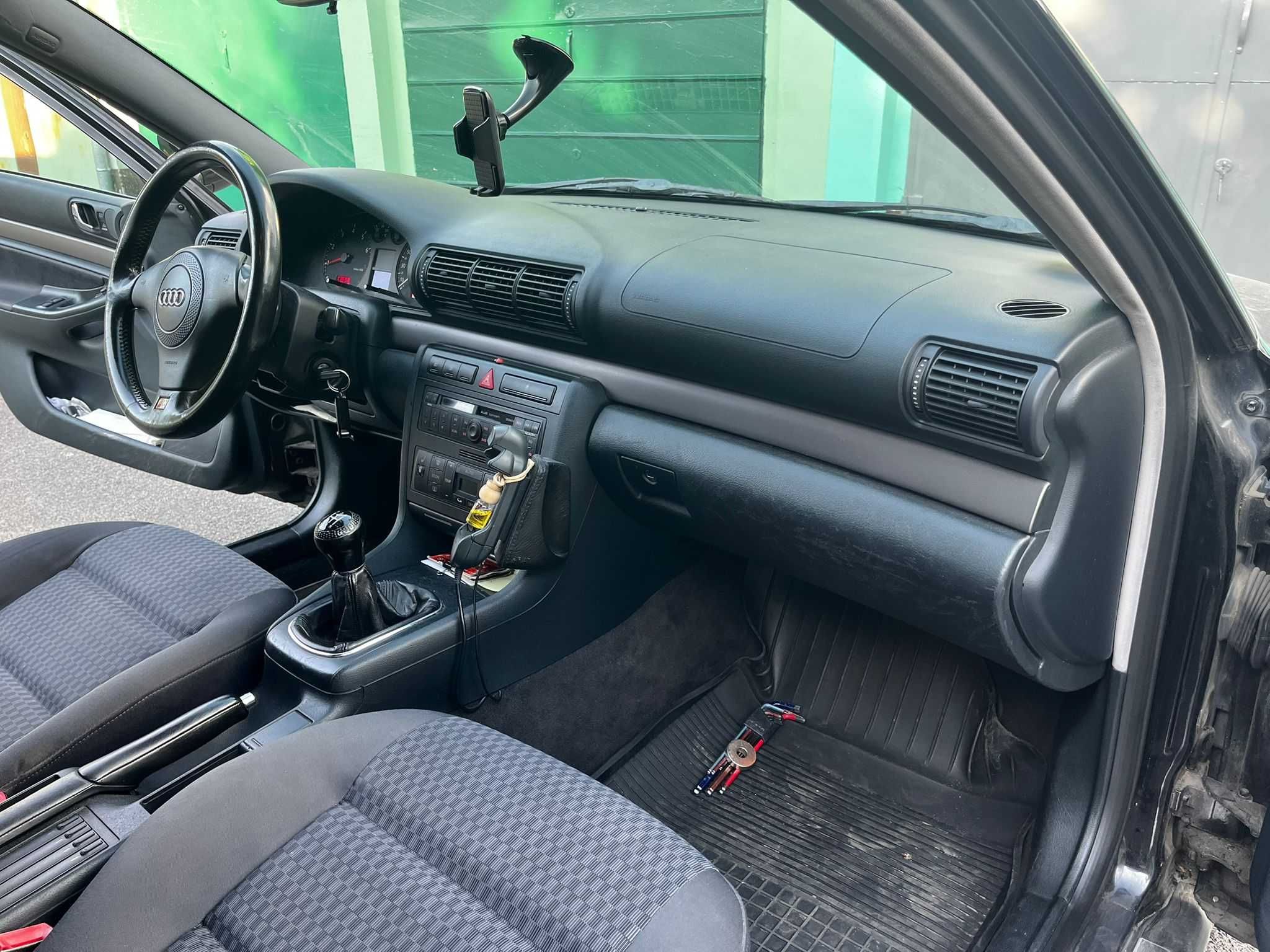 Audi A4 B5 1.8 Benzyna | 2000 r. | Bezwypadkowy | Garażowany