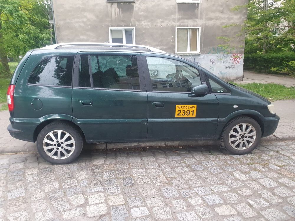 Opel Zafira 1.6 benzyna